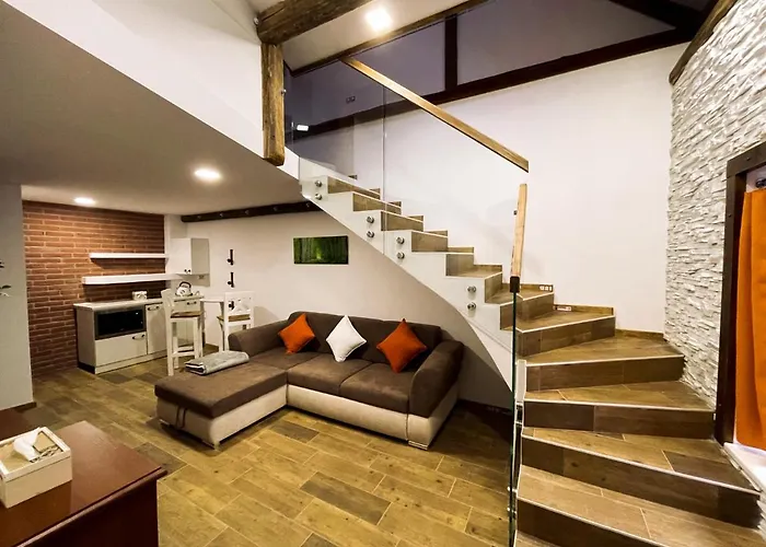 Apartmanovy Dum 13 Mezonet 2 * Seč