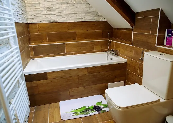 Apartmanovy Dum 13 Mezonet 2 Apartament *